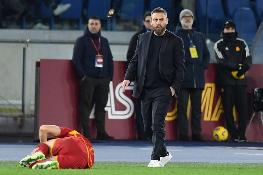 Roma in Turmoil: De Rossi Sacked Following Winless Season Start - Carlos Volcano