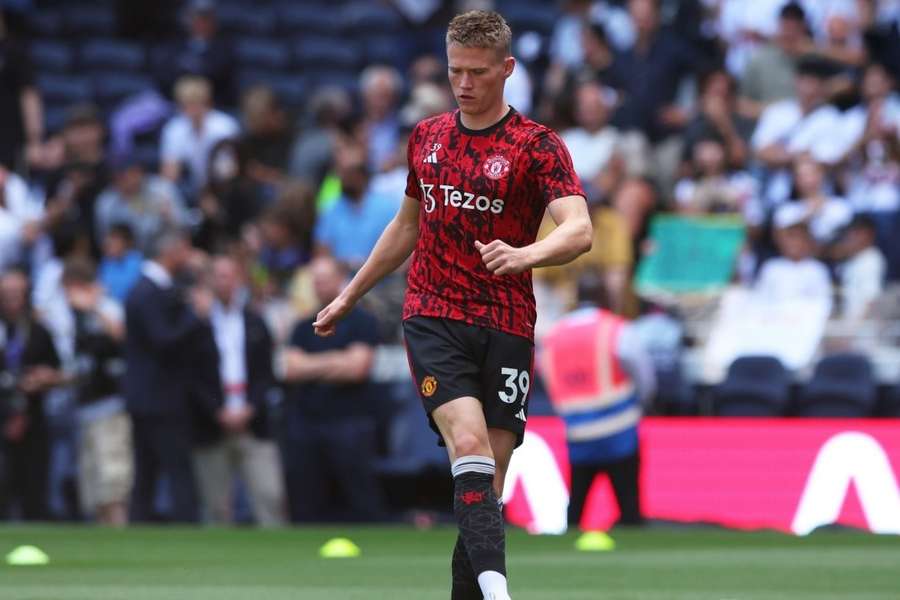 Backing McTominay: Spurs Keeper Vicario's Endorsement for Success at Napoli