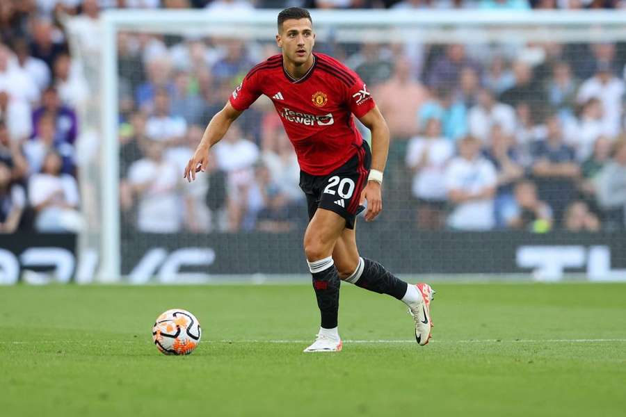 Dalot delighted for Man Utd teammate Malacia as he makes successful fitness comeback - Ansser Sadiq