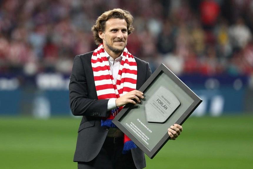 Former Uruguay striker Forlan to compete in professional tennis tournament