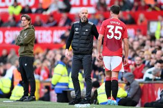 Erik ten Hag Encourages Manchester United to Reunite Jonny Evans with Former Team-mate before Dismissal: Report