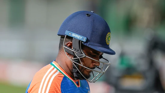 The Frustration of a Father: Sanju Samson's Father Expresses Anger Towards Dhoni, Kohli, Rohit, and Dravid for Wasting 10 Years of his Son's Life