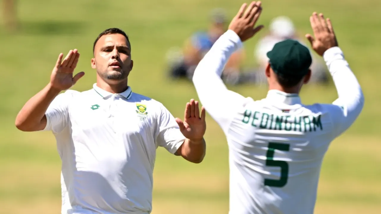 South Africa bat first as Sri Lanka remain unchanged